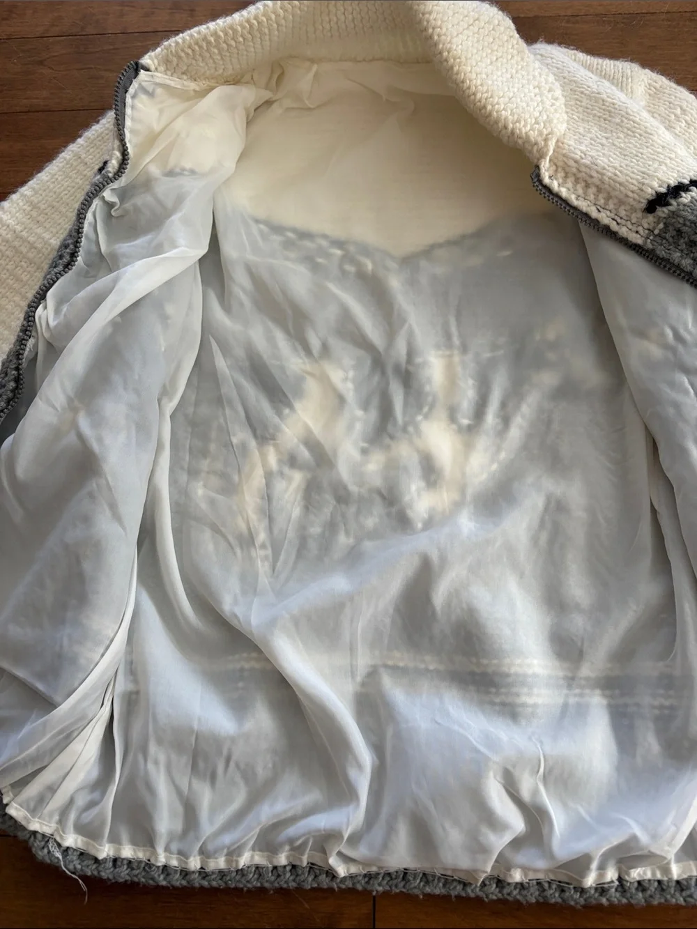 Handmade Vintage Chunky Zip-Front Cow Motif Sweater Vest in Gray & Cream - Picture 5 of 12
